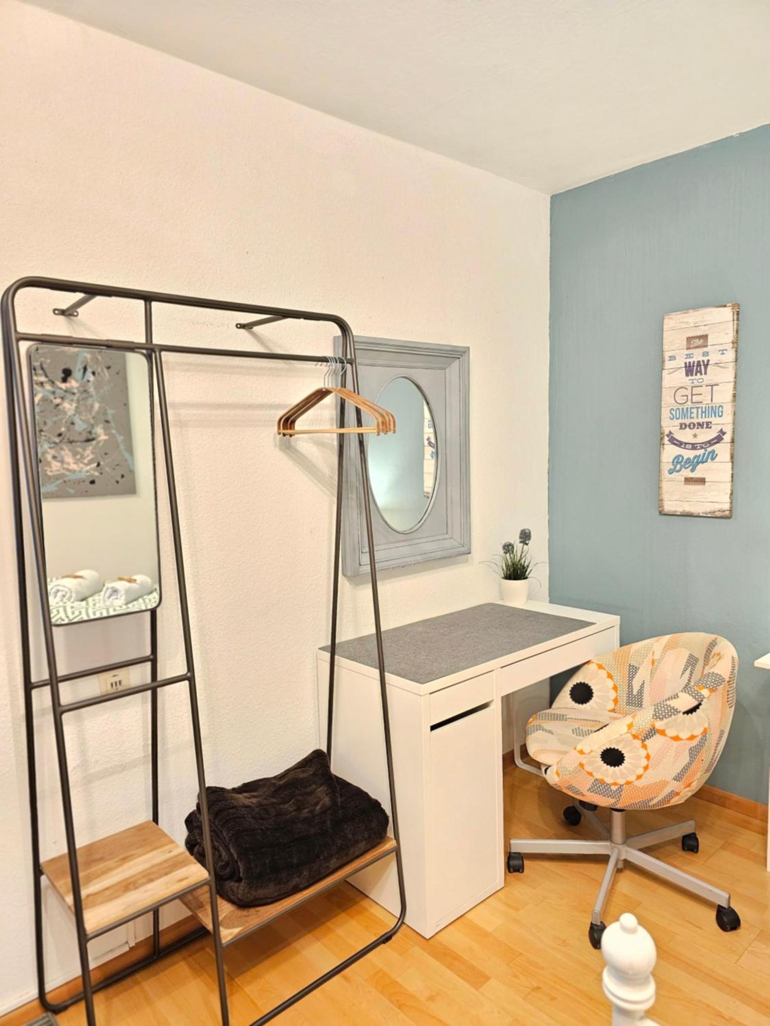 Doppelzimmer 2 I Geteiltes Bad & Kueche I Mit Dem Zug Nur 4 Min Bis Zum Hauptbahnhof Freiburg im Breisgau Buitenkant foto